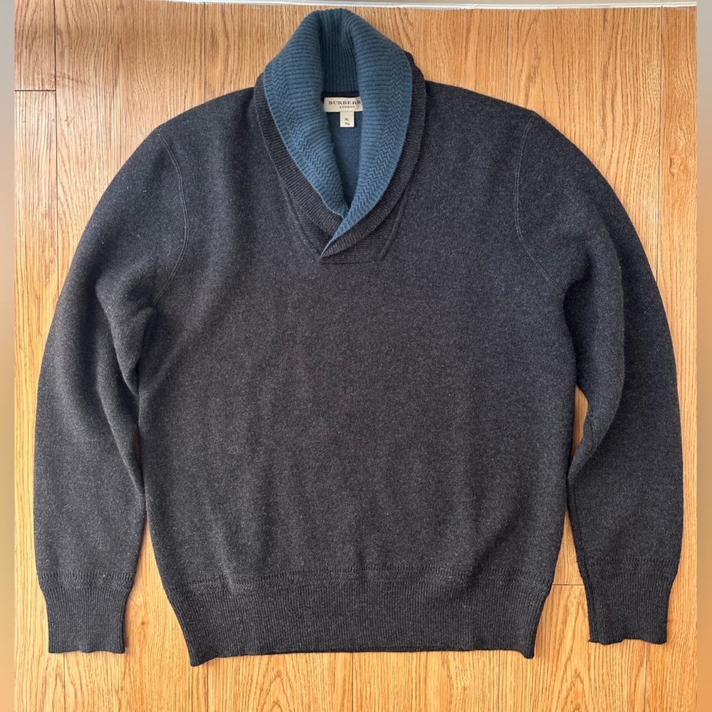 Burberry men’s sweater XL